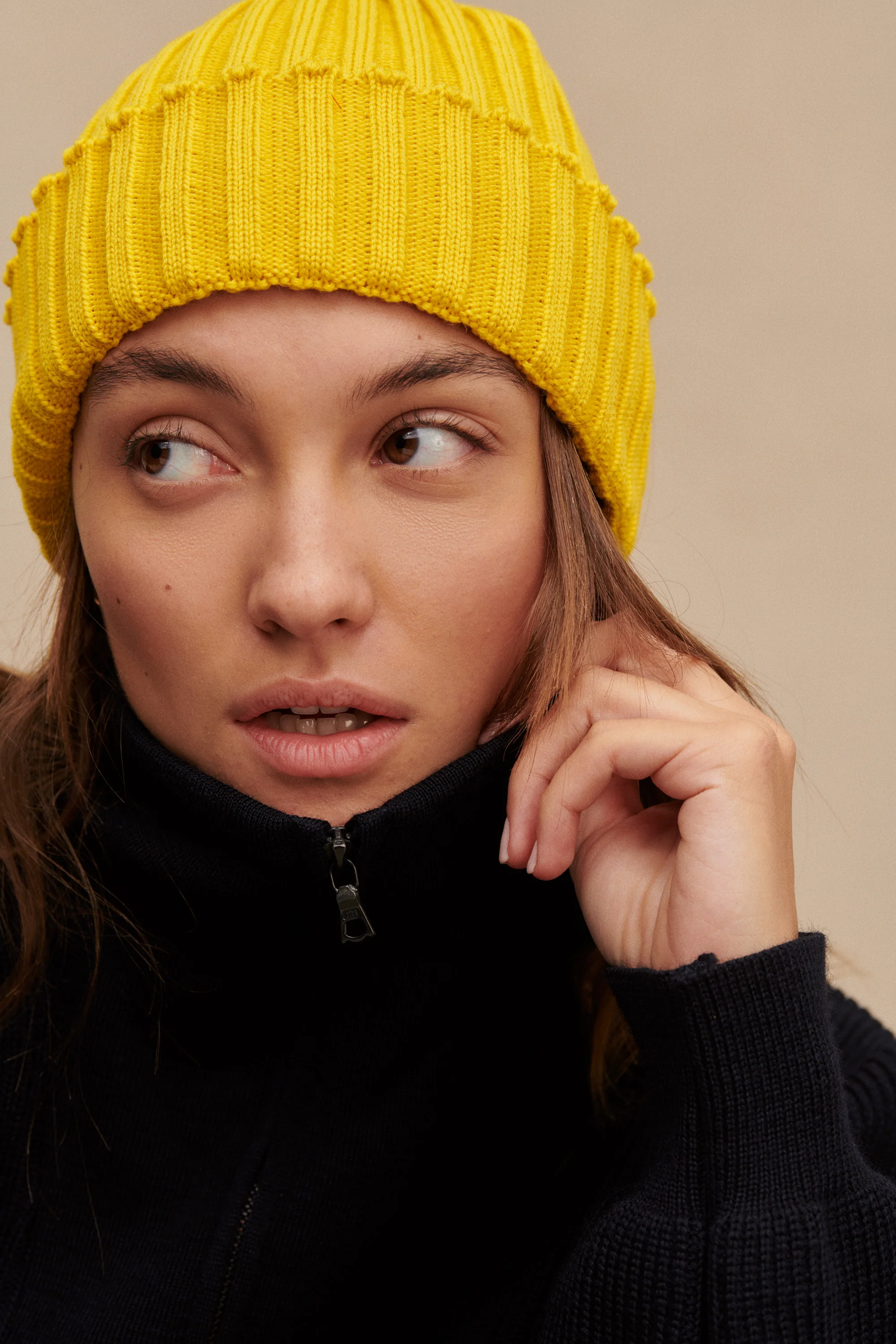 Bonnet à côtes jaune 100% laine mérinos - Image 4