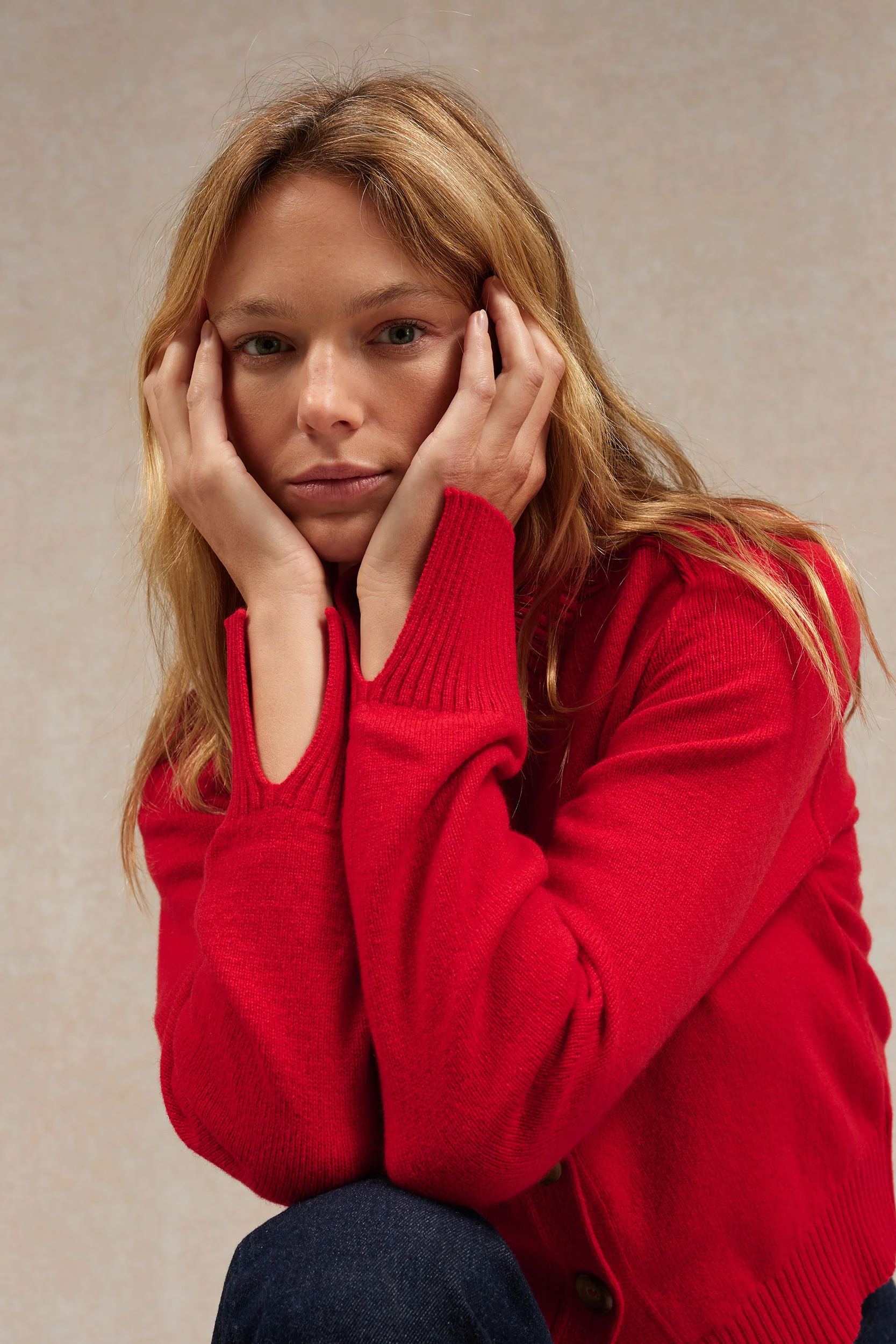 Cardigan rouge en laine mérinos pour femme - Image 3