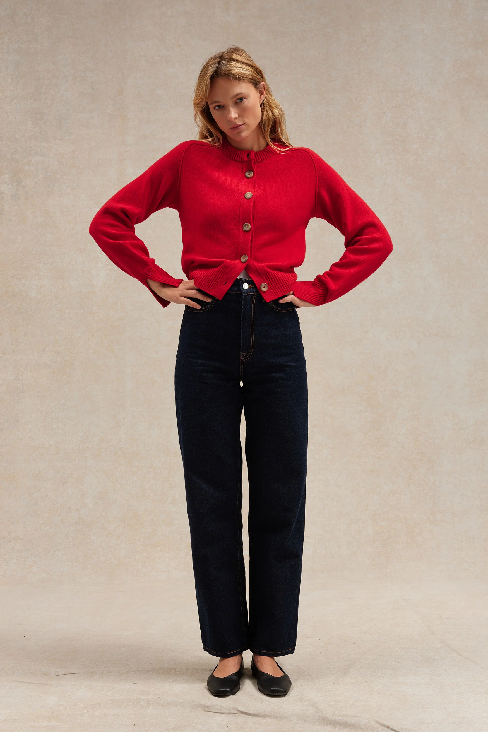 Cardigan rouge en laine mérinos pour femme - Image 6