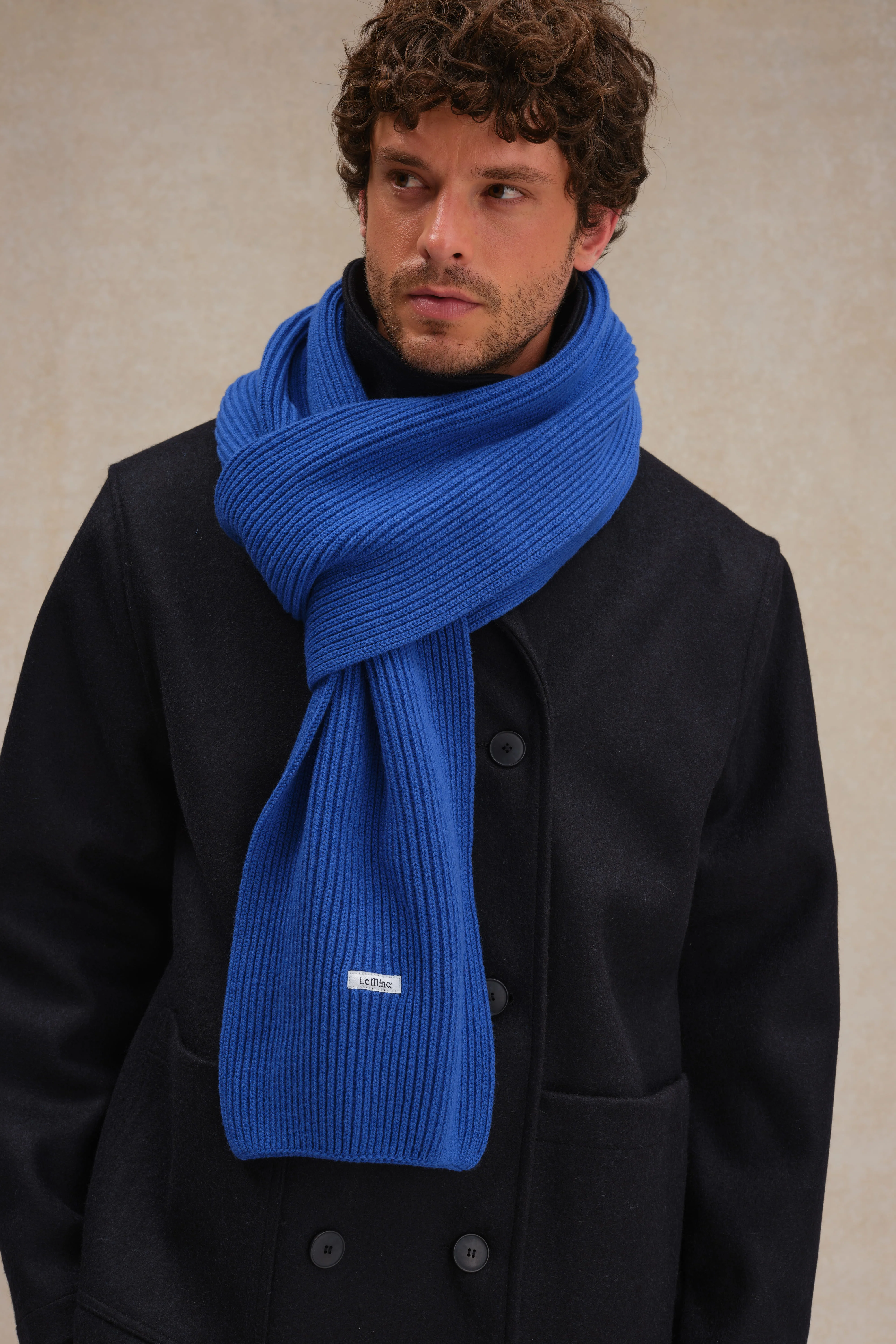 Écharpe à côtes extra doux mixte bleu roi - Image 4