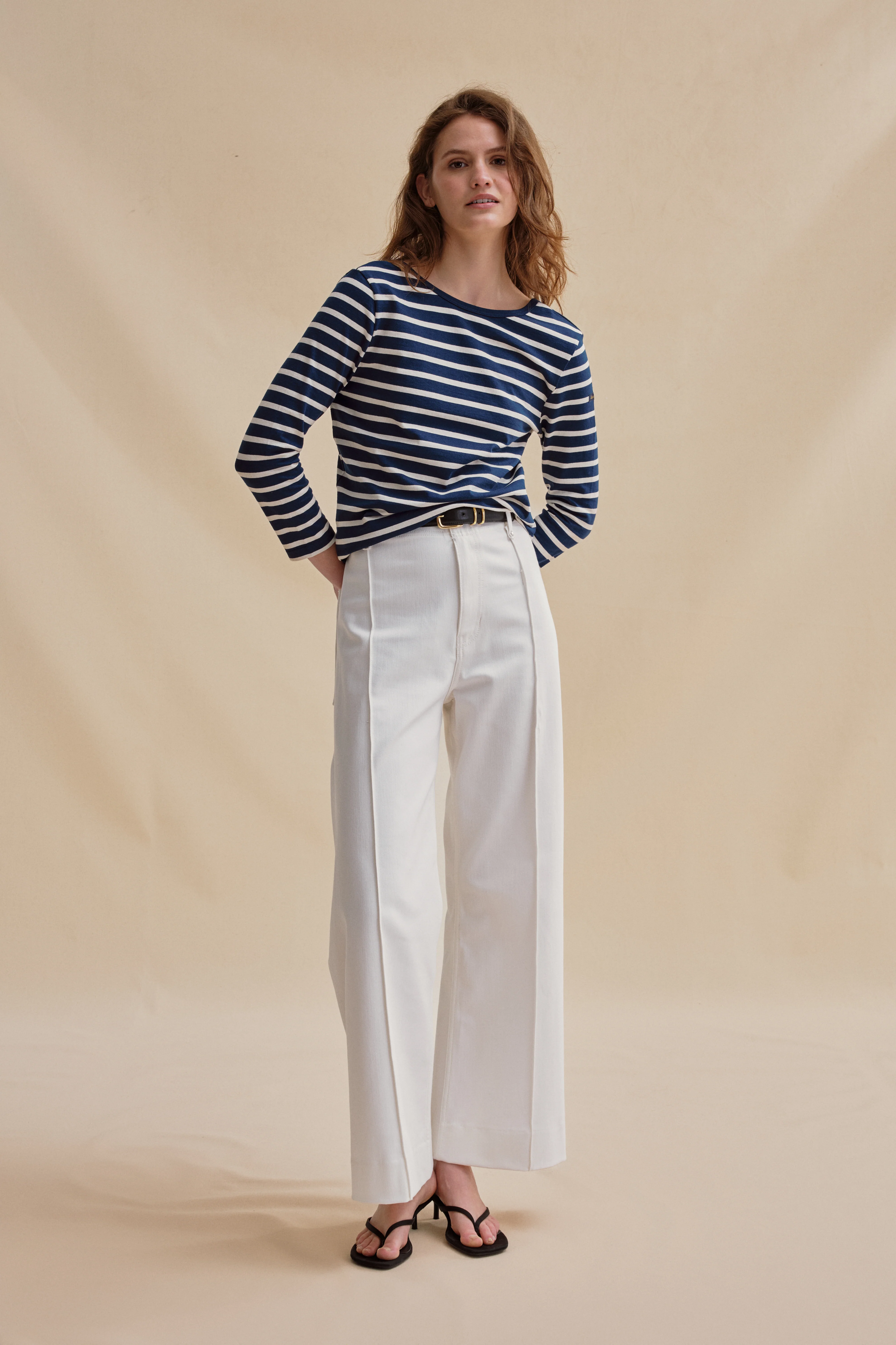 Marinière Berthe bleu marine et écru pour femme - Image 4