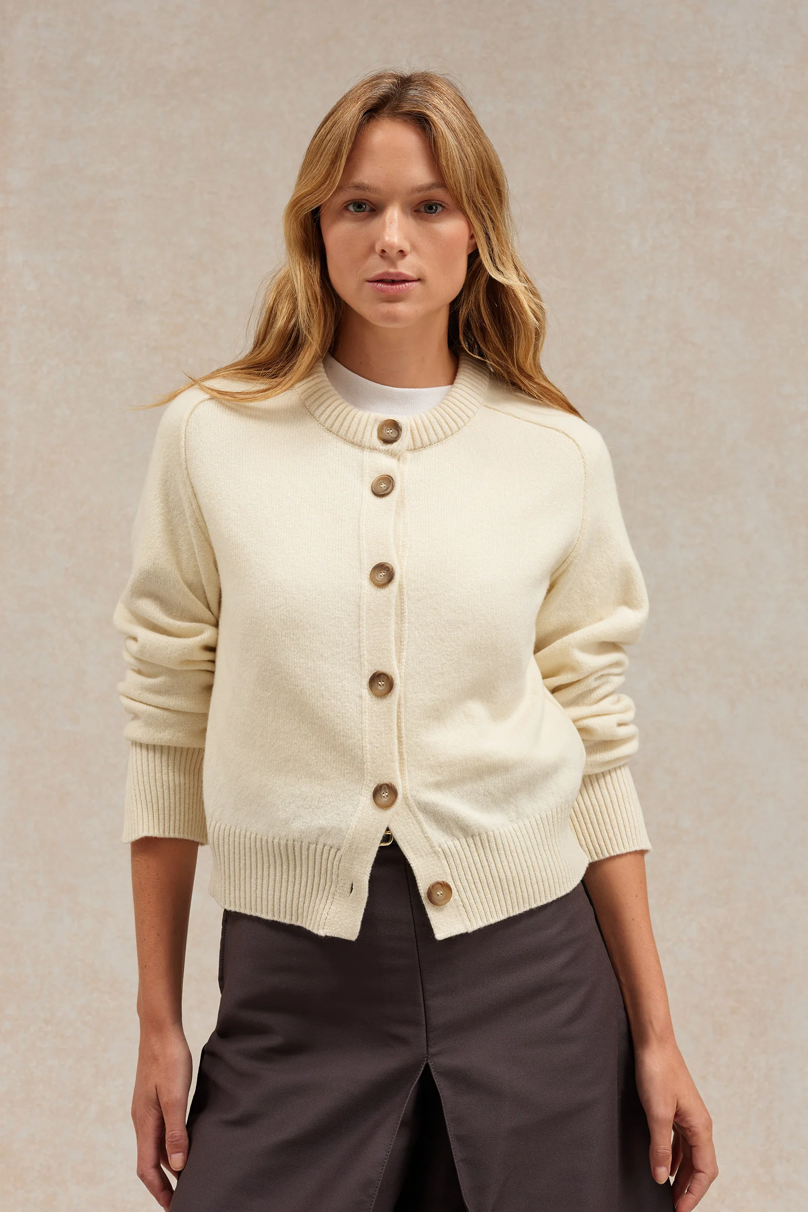 Cardigan écru en laine mérinos pour femme - Image 4