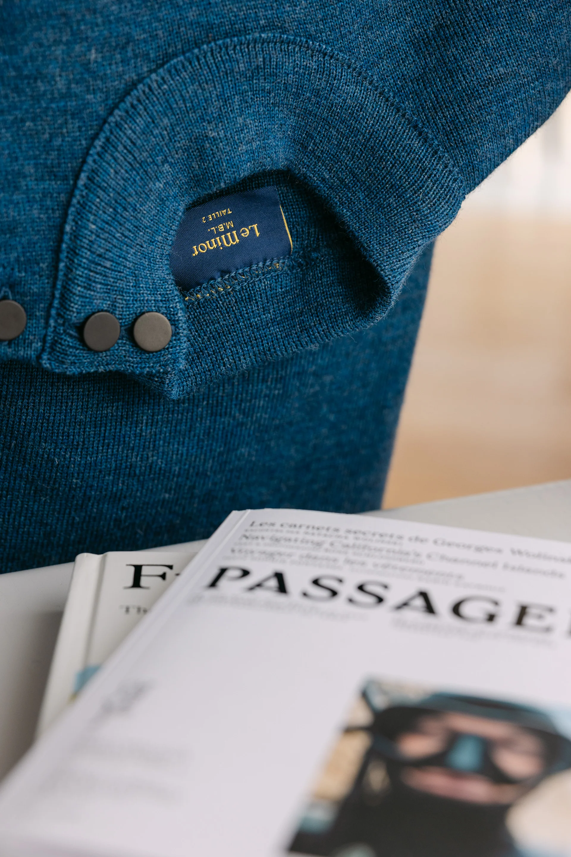 Pull marin bleu denim pour femme - Image 6