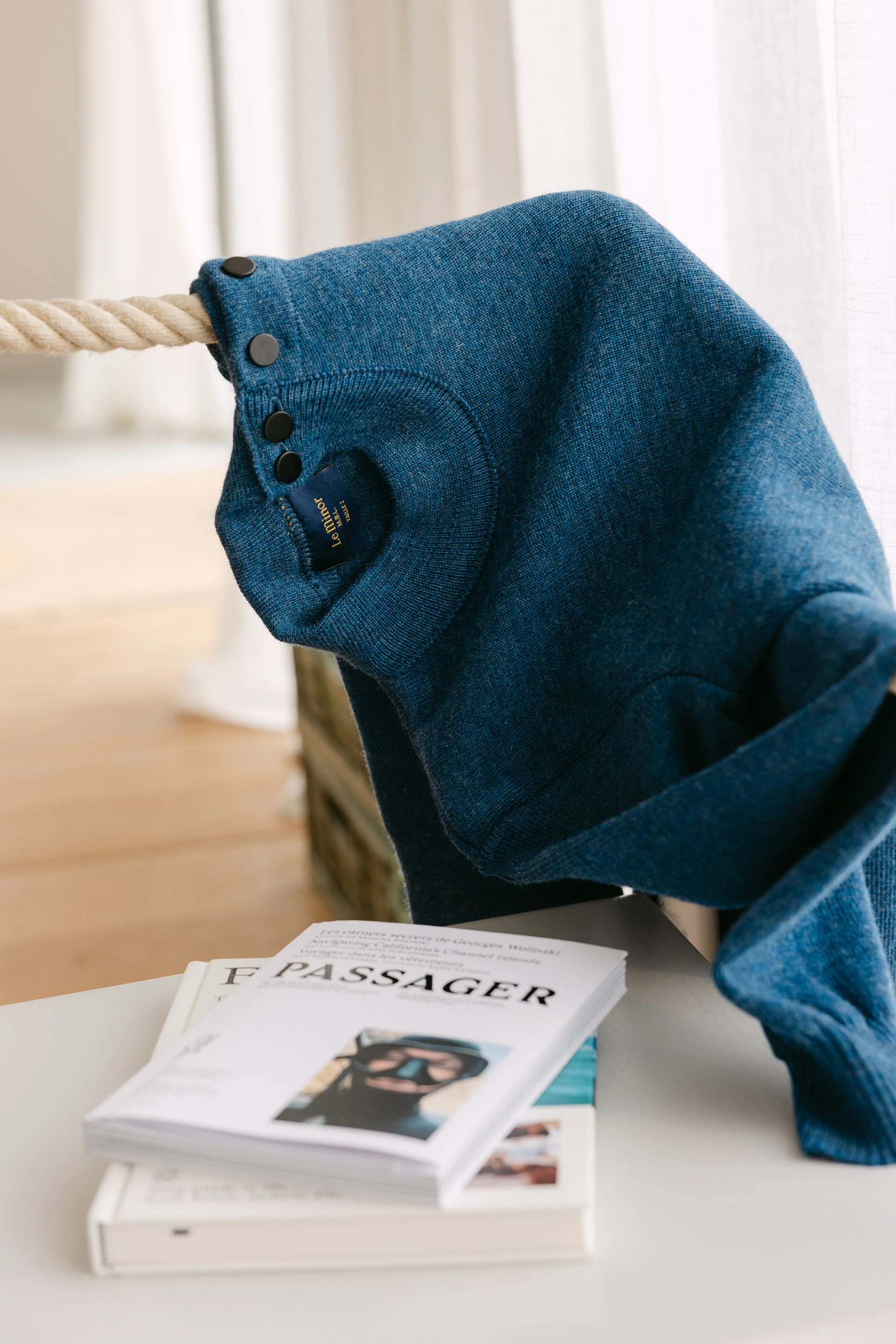 Pull marin bleu denim pour homme - Image 6