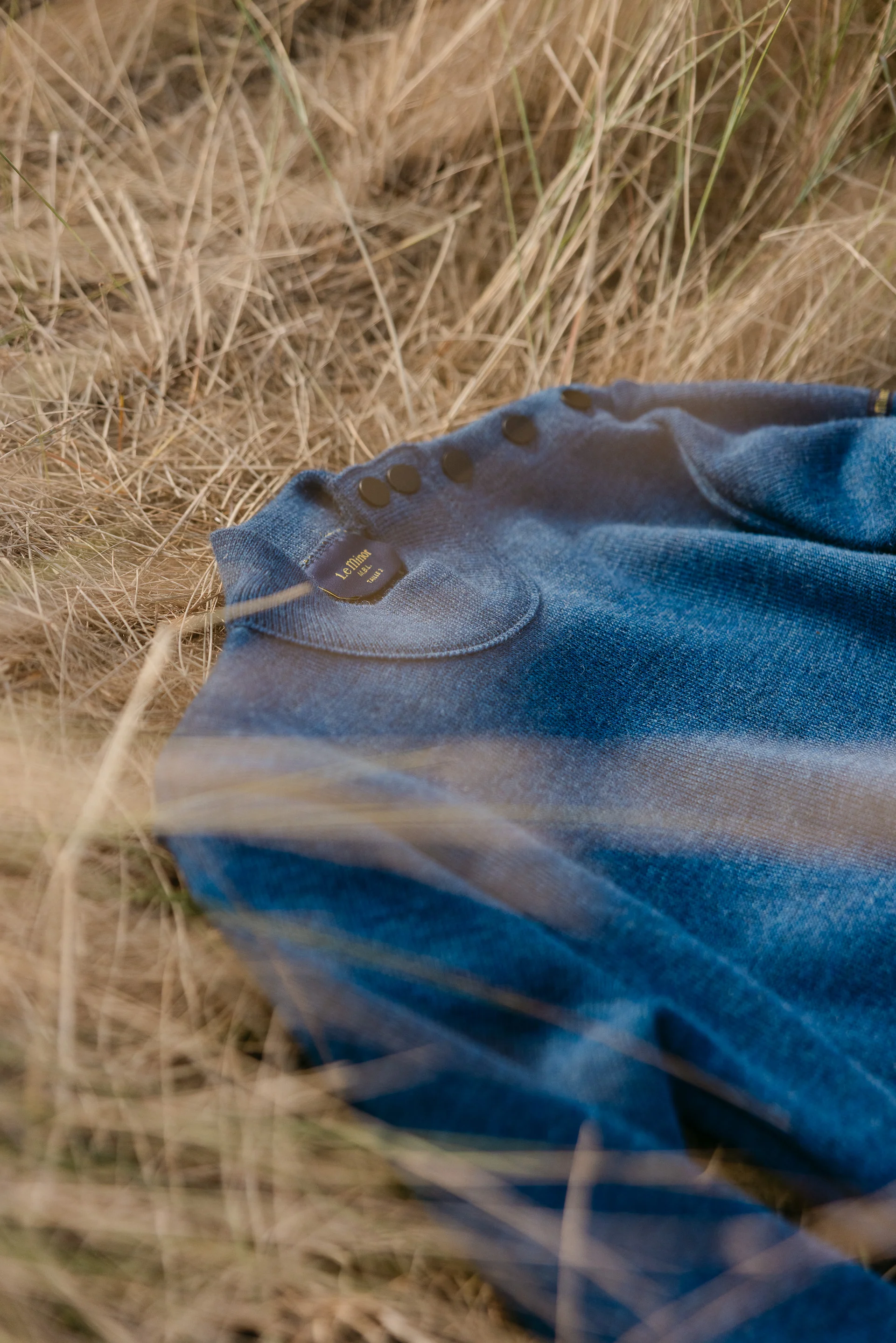 Pull marin bleu denim pour homme - Image 9