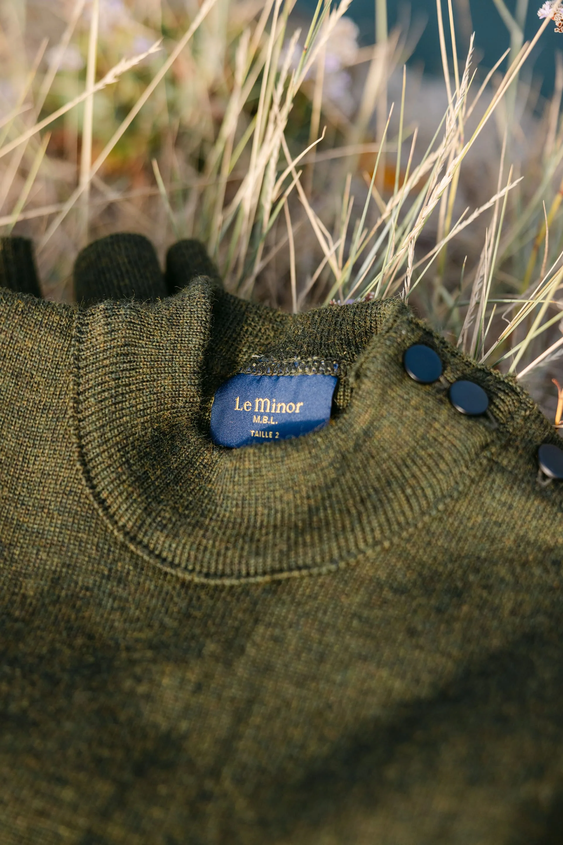 Pull marin olive pour femme - Image 5