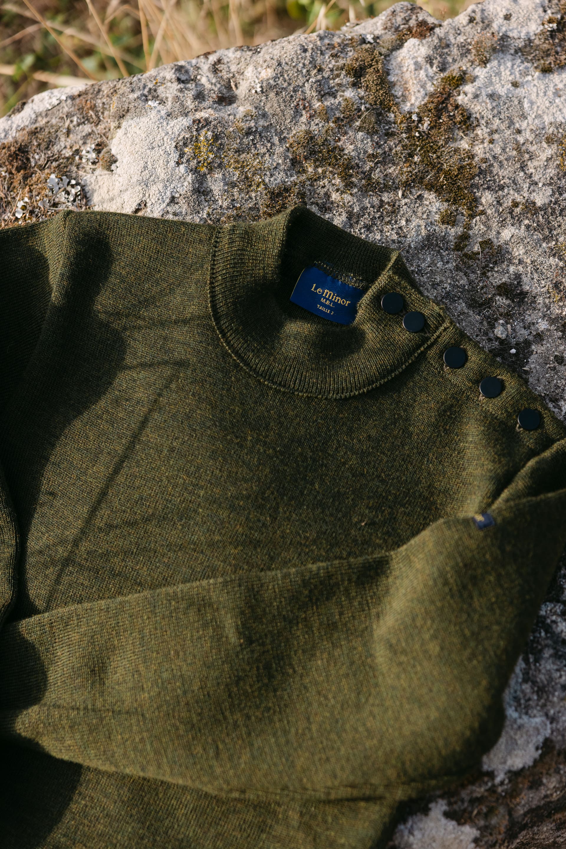 Pull marin olive pour femme - Image 6