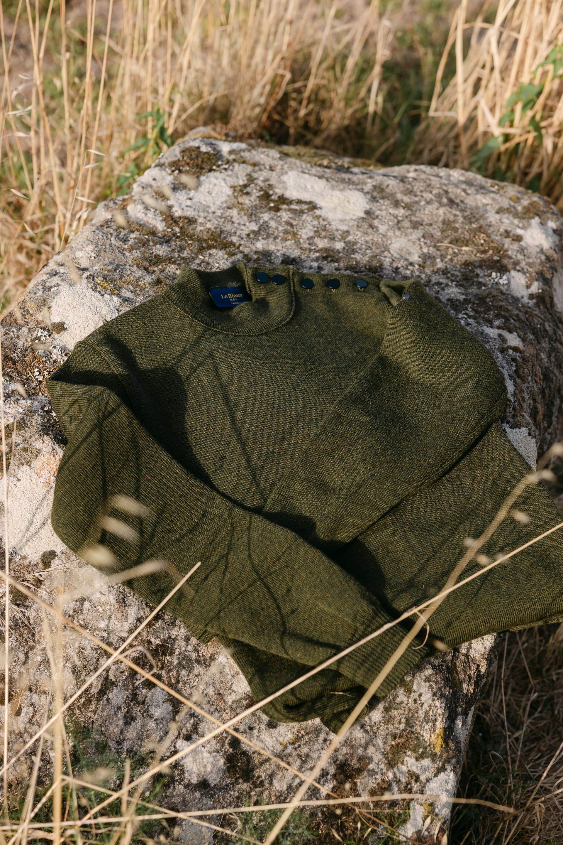 Pull marin olive pour homme - Image 7