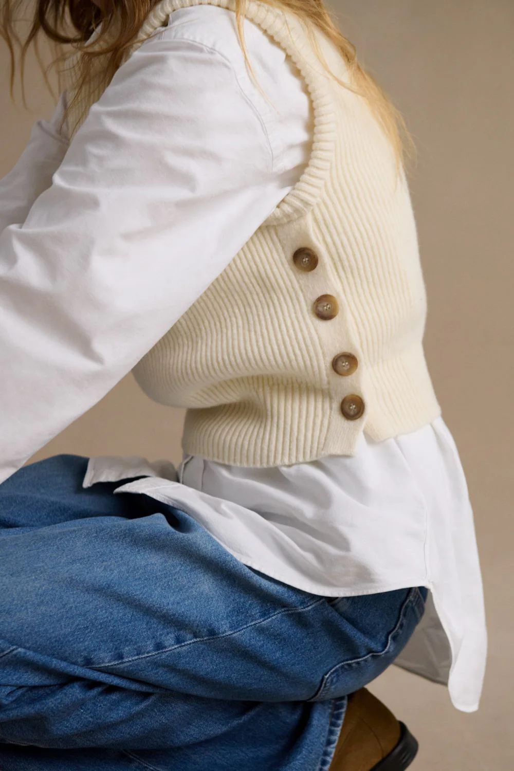 Pull sans manches écru pour femme - Image 7