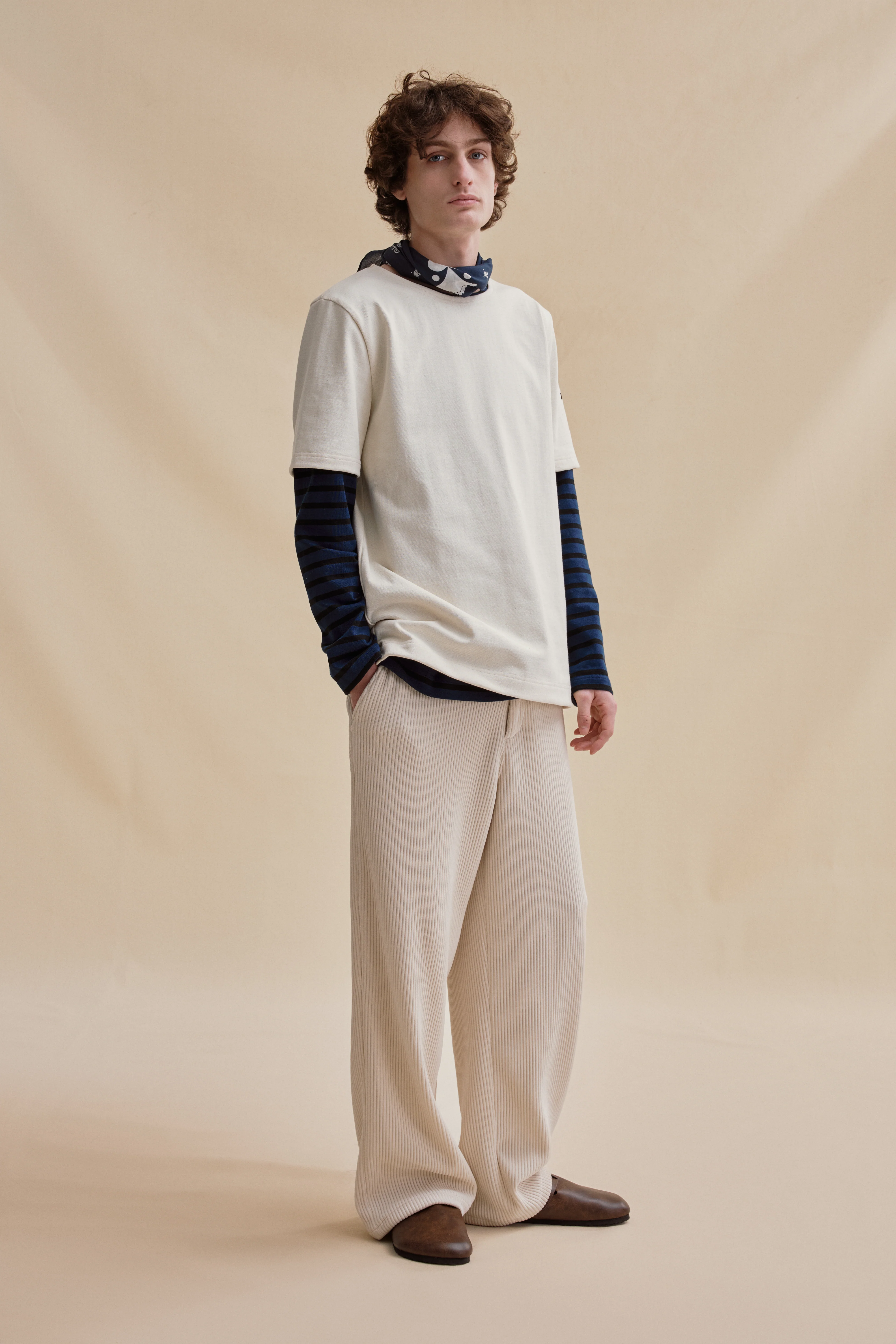 T-shirt coton épais col bateau écru pour homme - Image 3